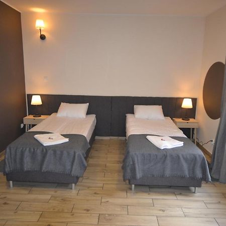 Sleepwell Apartments Legnica Extérieur photo