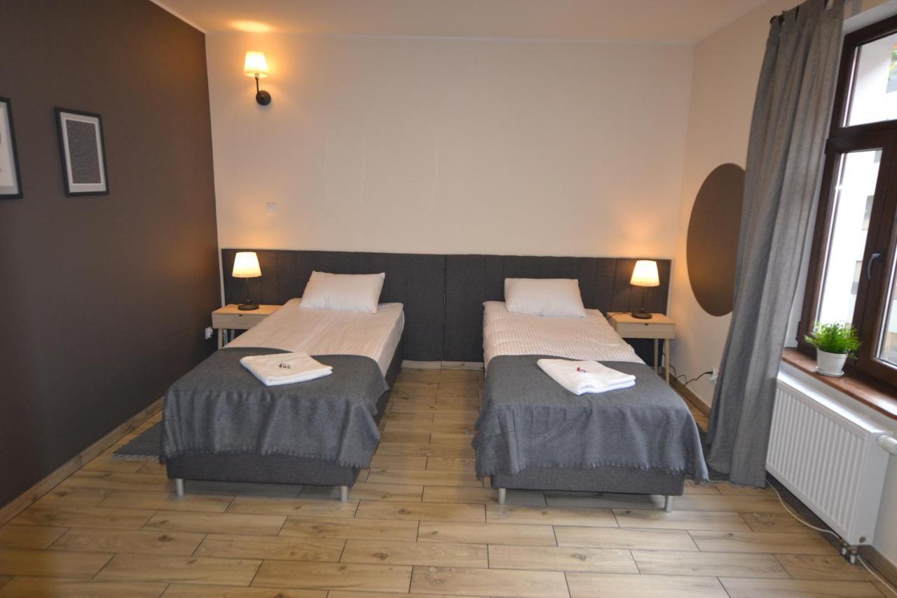 Sleepwell Apartments Legnica Extérieur photo