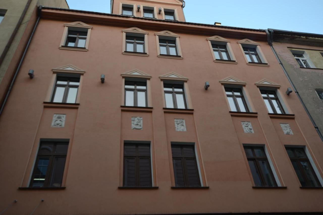 Sleepwell Apartments Legnica Extérieur photo