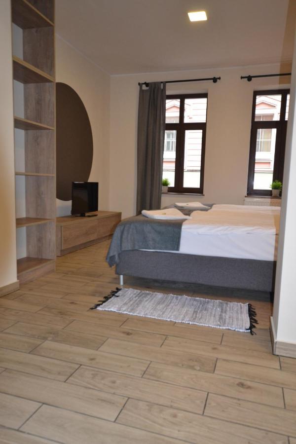 Sleepwell Apartments Legnica Extérieur photo