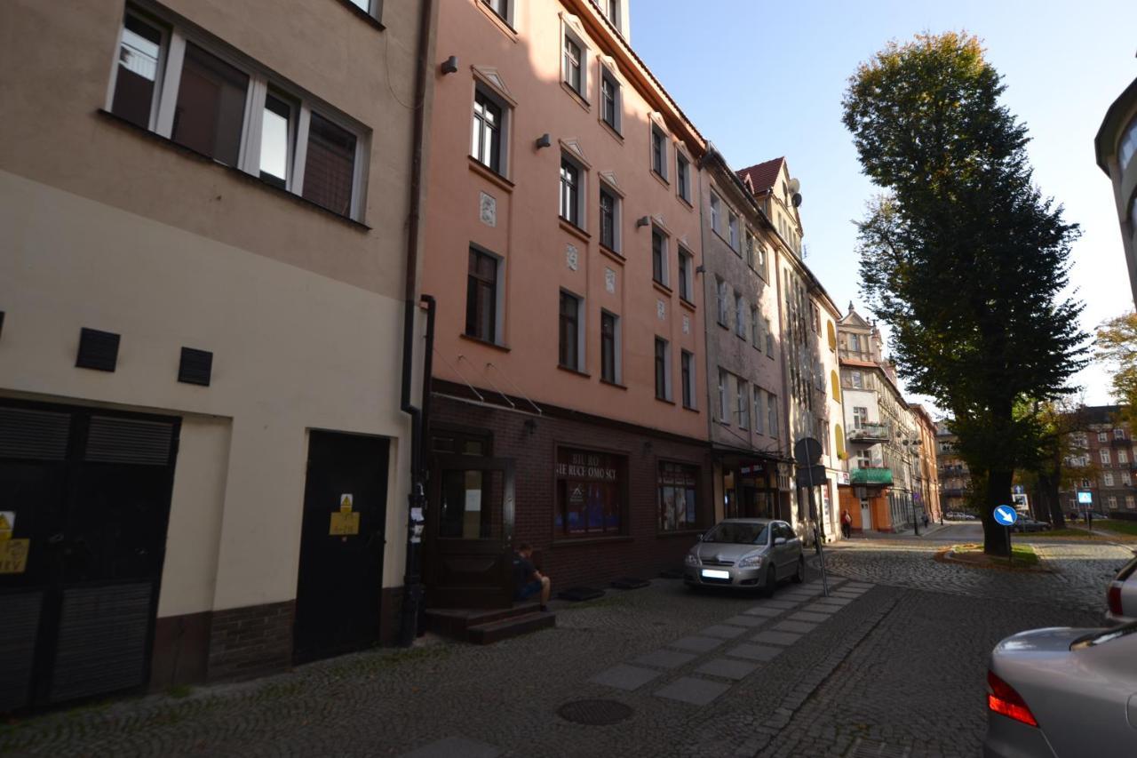 Sleepwell Apartments Legnica Extérieur photo